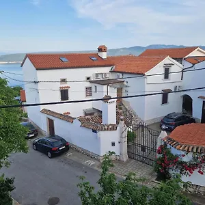 https://guesthouse-villa-galovic.in-istria.net